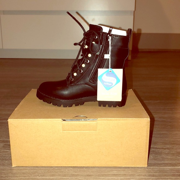 Zara girls size 9 pearl combat boots. - Picture 1 of 2